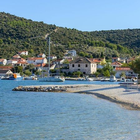 Apartments Anton Vinišće Eksteriør billede