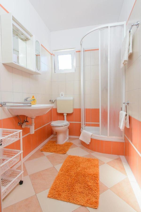 Apartments Anton Vinišće Eksteriør billede